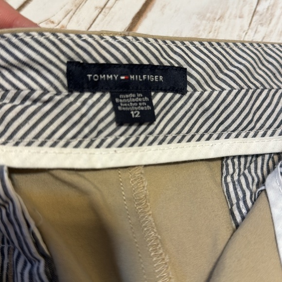 TOMMY HILFIGER Women’s Shorts - Picture 5 of 7